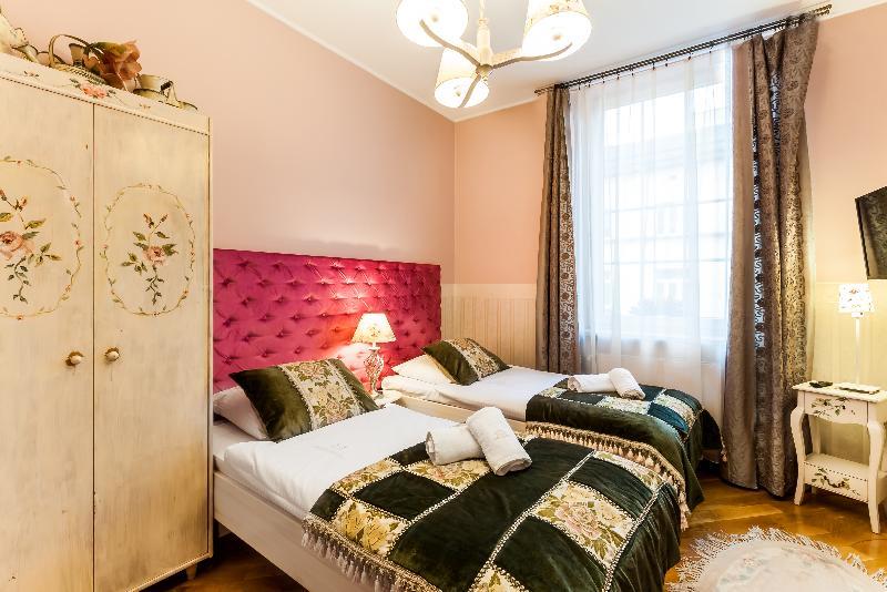 Aparthotel Oberza Krasków Εξωτερικό φωτογραφία